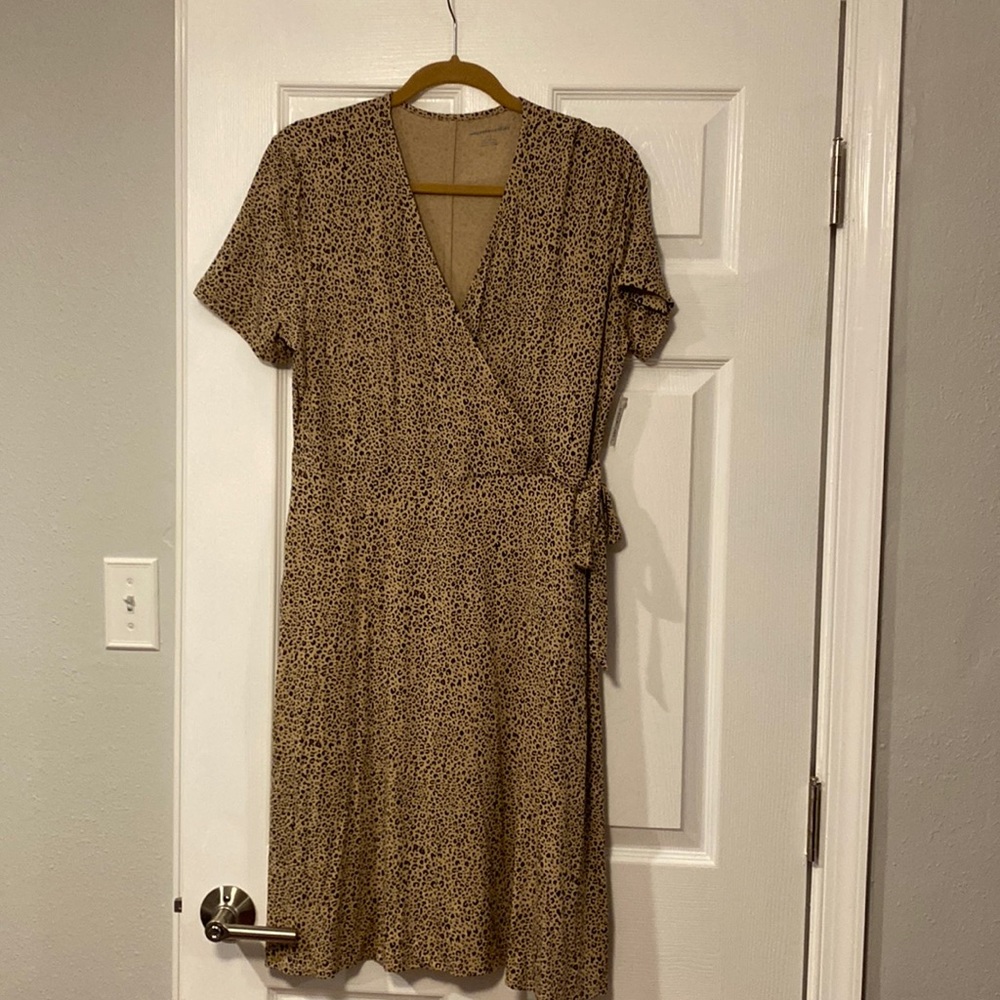 Amazon Essentials leopard wrap dress. Size large